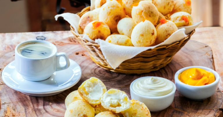 Pão de queijo de ricota e chia